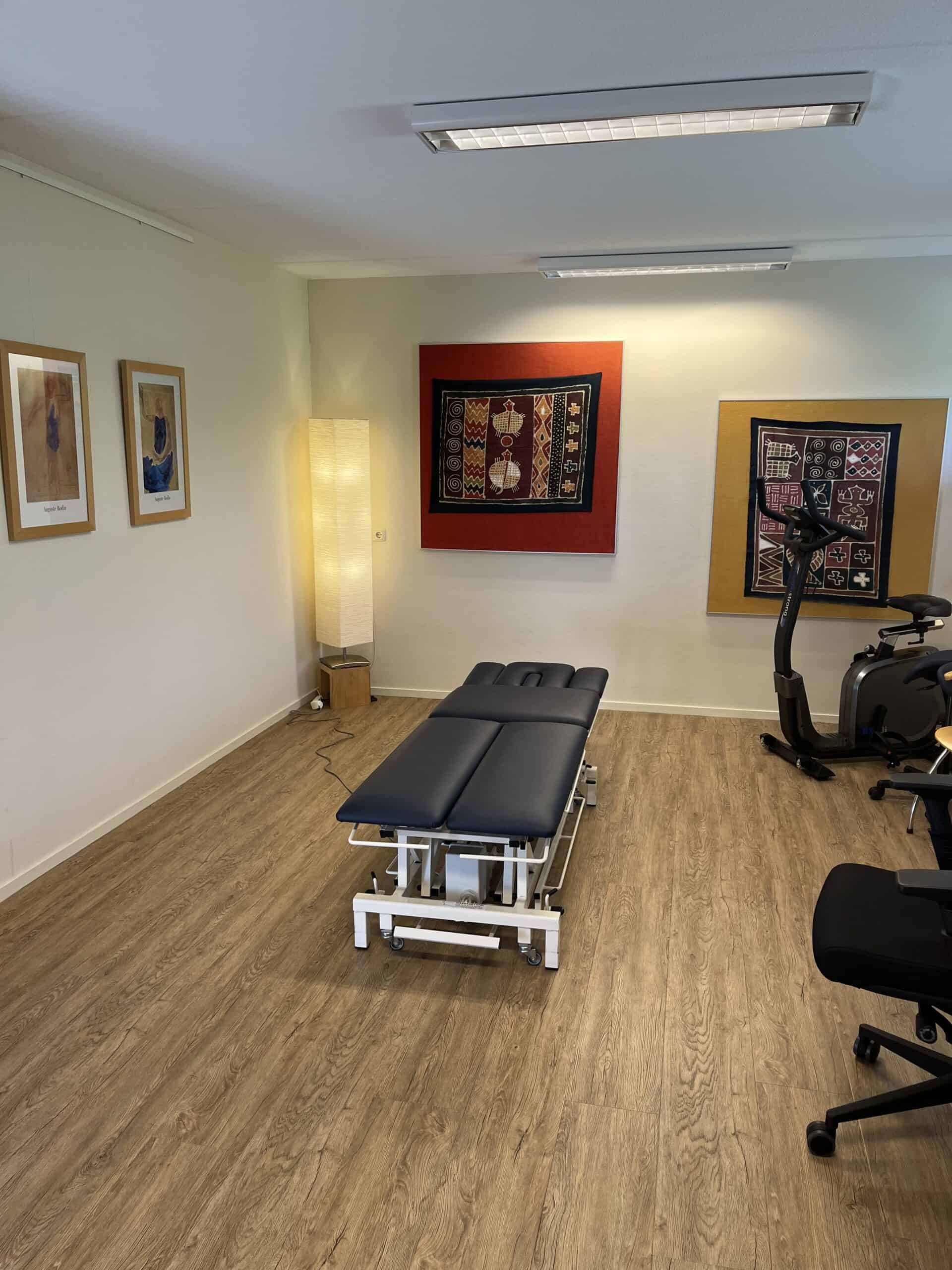 CoreSense Osteopathie Apeldoorn praktijkruimte met behandeltafel