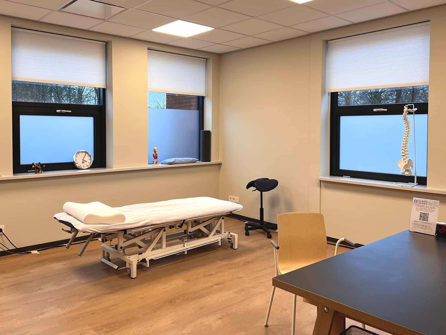Behandelbank in praktijkruimte osteopaat Apeldoorn CoreSense
